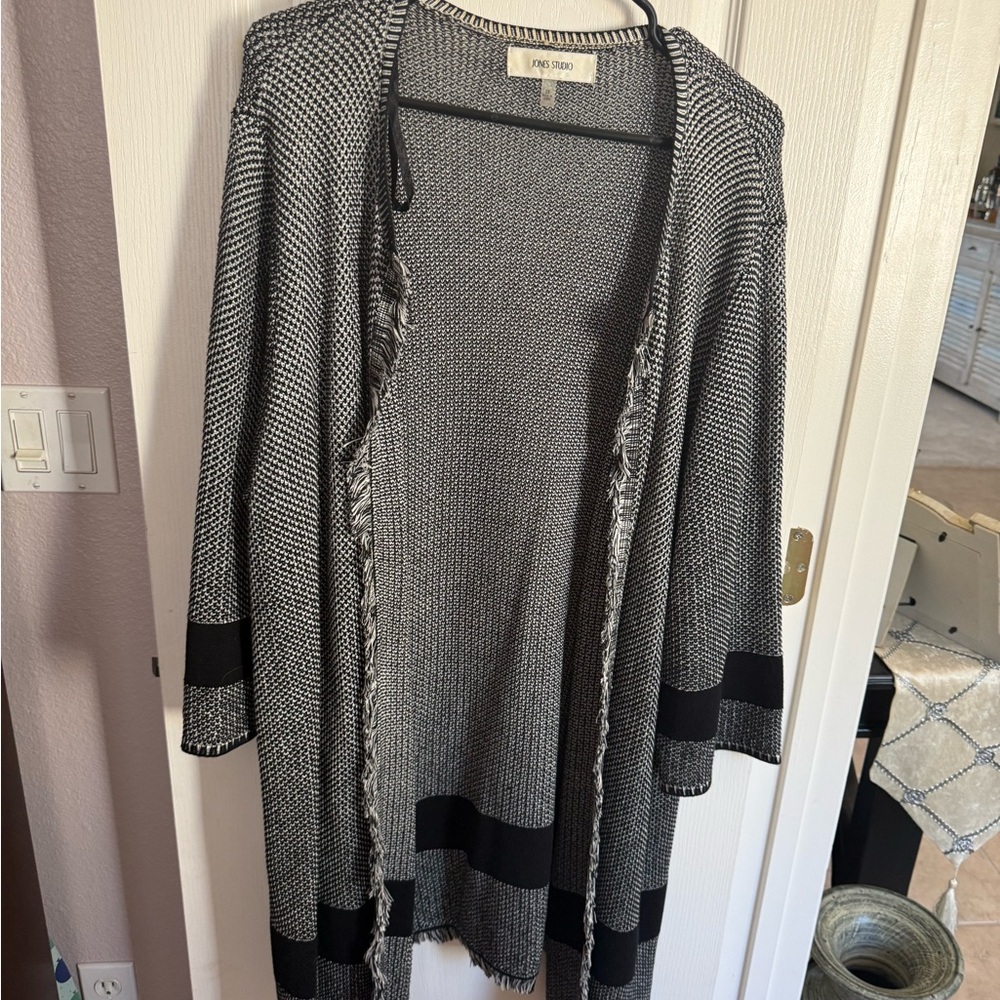 Jones  Studio Black Open Front Fringe Knit Cardigan